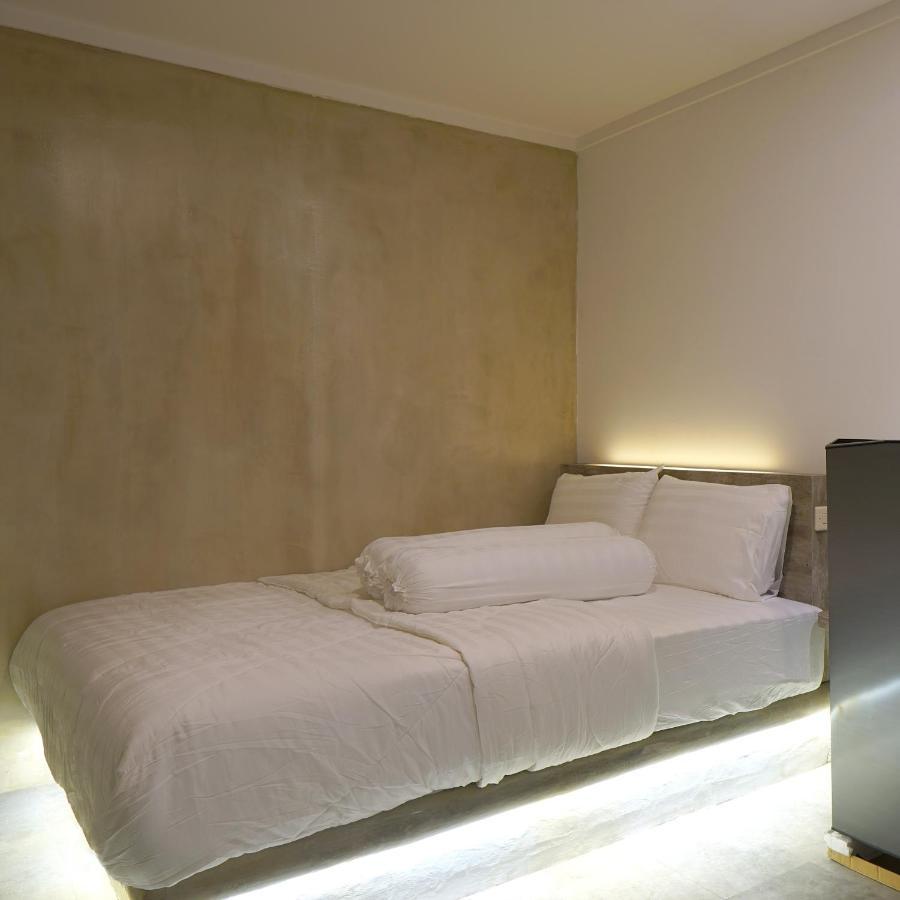 Хостел Djuragan Kamar Mangga Besar Джакарта Экстерьер фото
