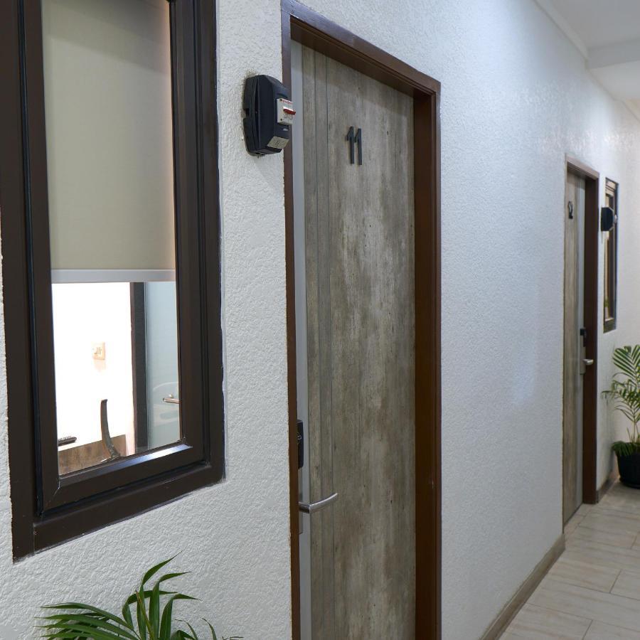 Хостел Djuragan Kamar Mangga Besar Джакарта Экстерьер фото