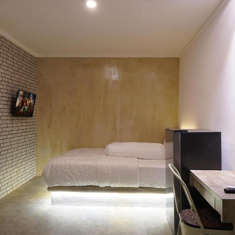 Хостел Djuragan Kamar Mangga Besar Джакарта Экстерьер фото